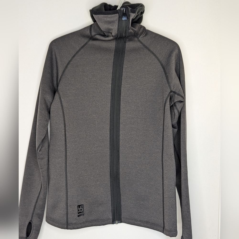 66 NORTH VIK HOODED WOMENS JACKET SIZE XL

BRAND NEW WORN ONCE